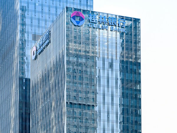 深圳幕墙发光字制作成本高吗？