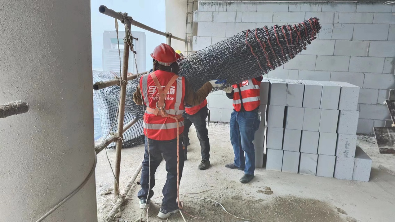 CBD宁波中心玻璃幕墙灯光网格字