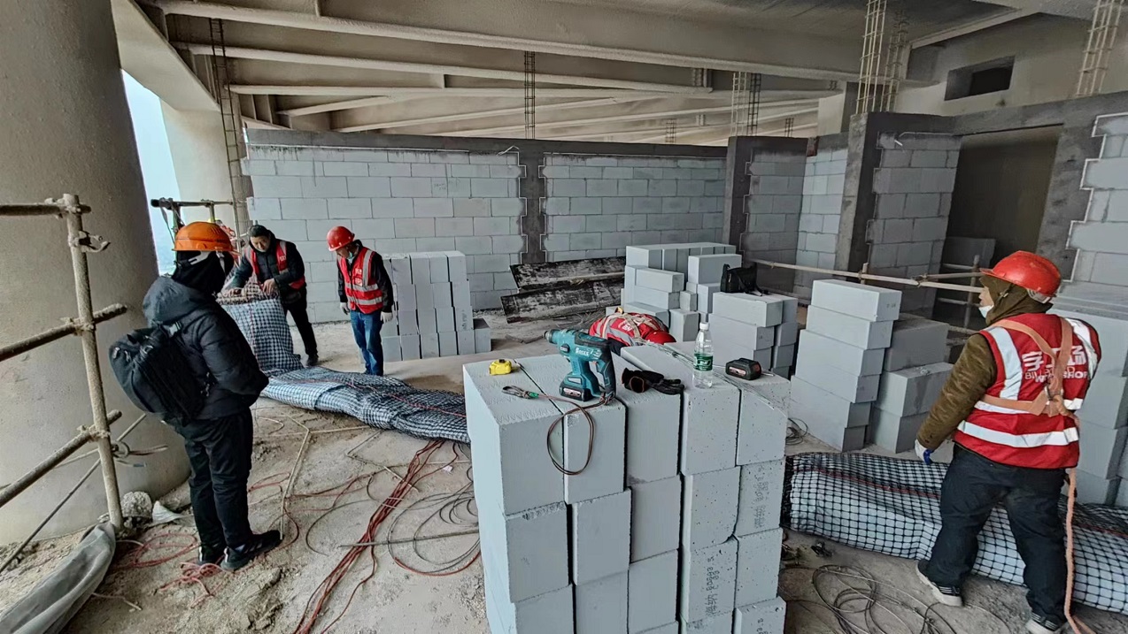 CBD宁波中心玻璃幕墙灯光网格字